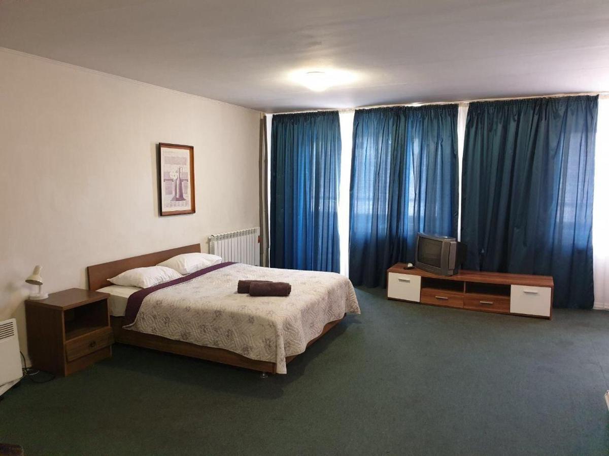Mini Hotel Vesna Dnipro Exterior photo